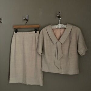 Vintage 60’s women’s wool outfIt pencil skirt and matching top